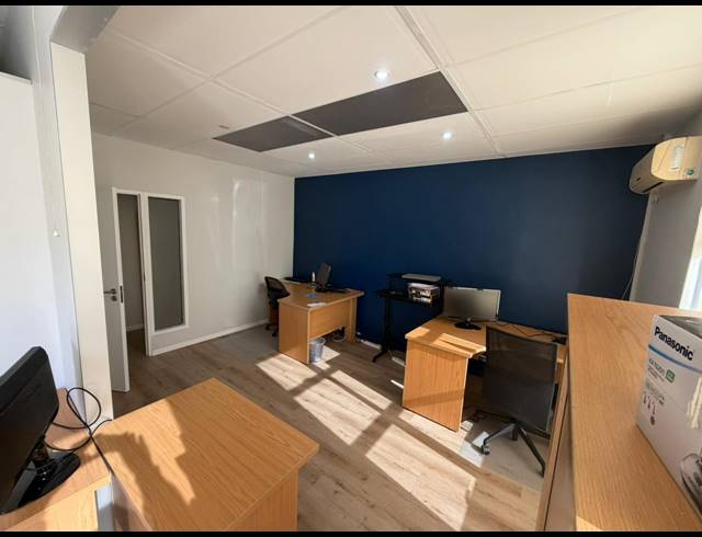 102M² WAREHOUSE TO LET IN MARCONI BEAM INDUSTRIA